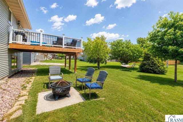 117 Pinehurst Drive, Mankato, MN 56001
