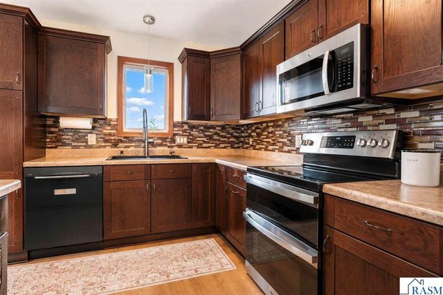 117 Pinehurst Drive, Mankato, MN 56001