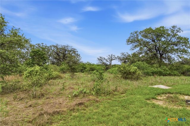 266 Catfish Lane, Lockhart, TX 78644