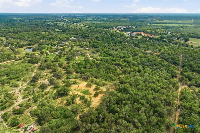 266 Catfish Lane, Lockhart, TX 78644