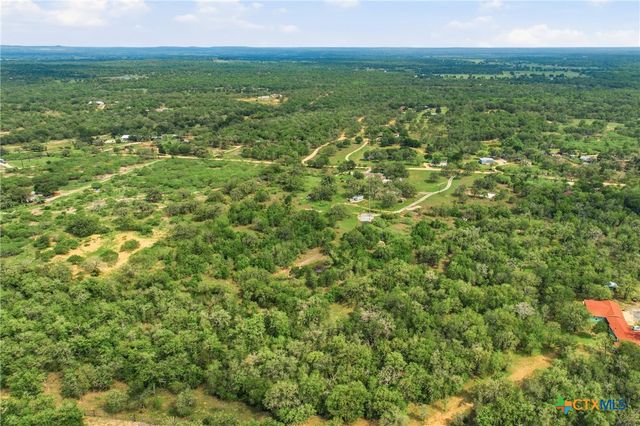 266 Catfish Lane, Lockhart, TX 78644