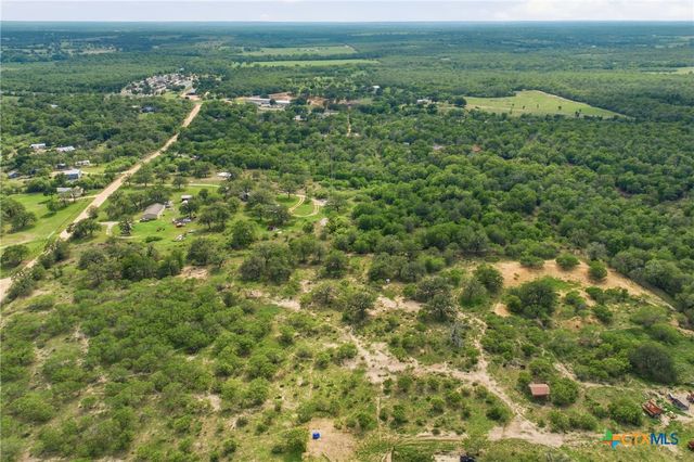 266 Catfish Lane, Lockhart, TX 78644