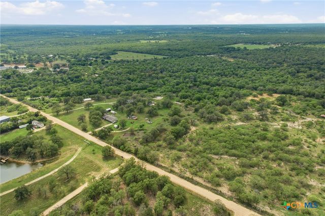 266 Catfish Lane, Lockhart, TX 78644