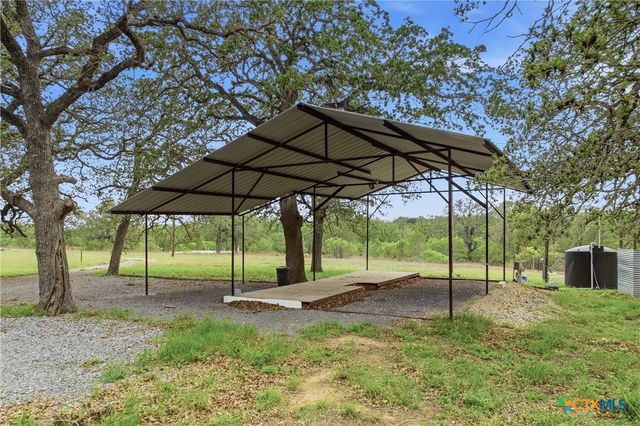 266 Catfish Lane, Lockhart, TX 78644