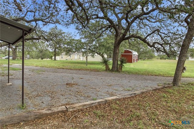 266 Catfish Lane, Lockhart, TX 78644