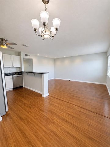 13450 SW 3rd Street 404D, Pembroke Pines, FL 33027