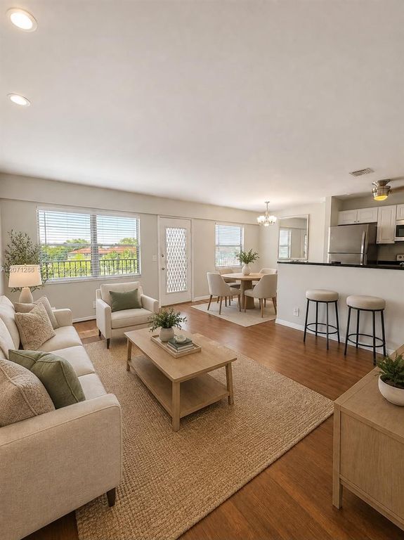 13450 SW 3rd Street 404D, Pembroke Pines, FL 33027