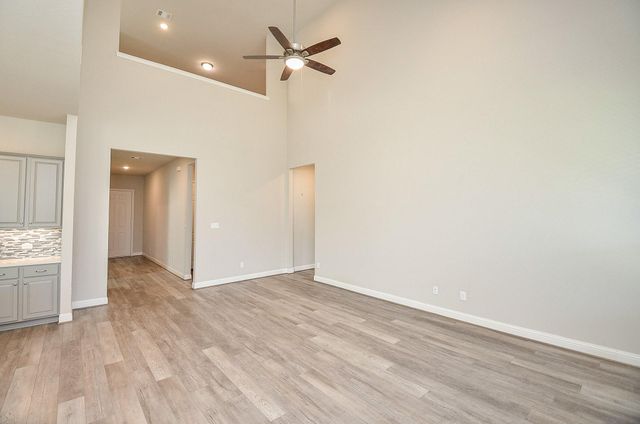 338 Summer Landing Court, Rosenberg, TX 77469