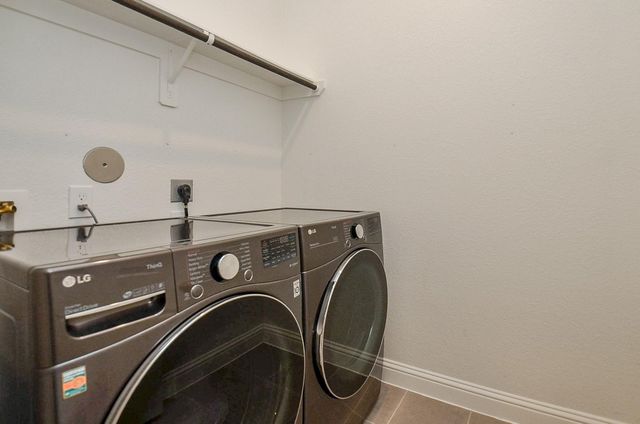 338 Summer Landing Court, Rosenberg, TX 77469