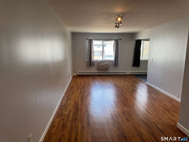 4 Glenwood Avenue B7, Norwalk, CT 06854