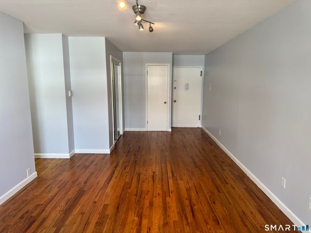 4 Glenwood Avenue B7, Norwalk, CT 06854