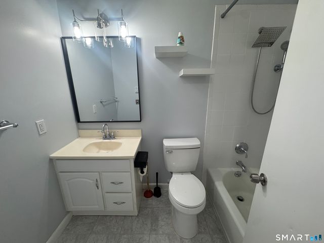 4 Glenwood Avenue B7, Norwalk, CT 06854