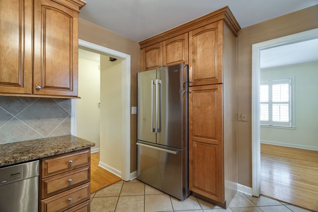2324 Greenwood Avenue, Wilmette, IL 60091