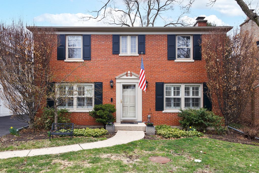 2324 Greenwood Avenue, Wilmette, IL 60091