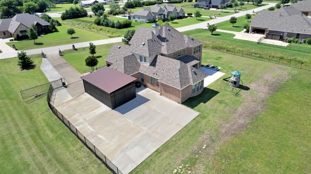 2600 W Hendrix Avenue, Lucas, TX 75002