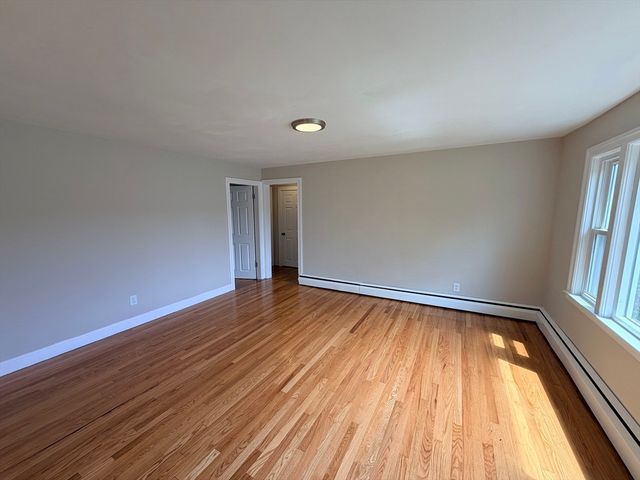 103 Brook St, Clinton, MA 01510