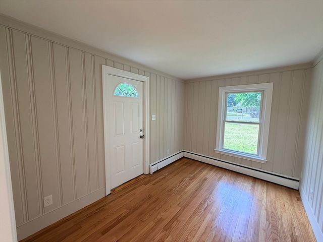 103 Brook St, Clinton, MA 01510