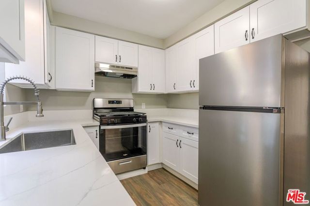 420 N Market Street 15, Inglewood, CA 90302