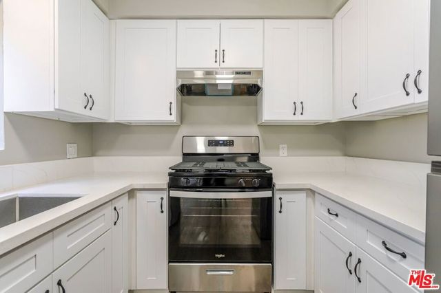420 N Market Street 15, Inglewood, CA 90302