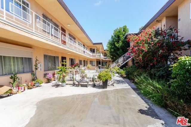 420 N Market Street 15, Inglewood, CA 90302