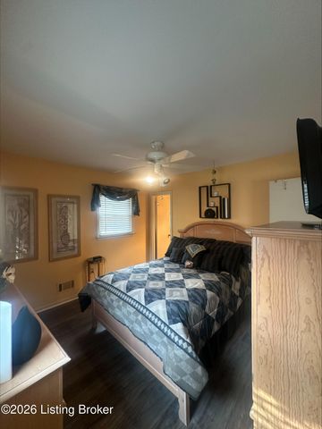 114 Lenoak Dr, Louisville, KY 40214