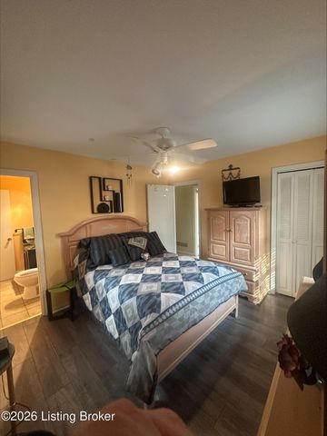 114 Lenoak Dr, Louisville, KY 40214