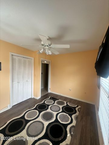 114 Lenoak Dr, Louisville, KY 40214