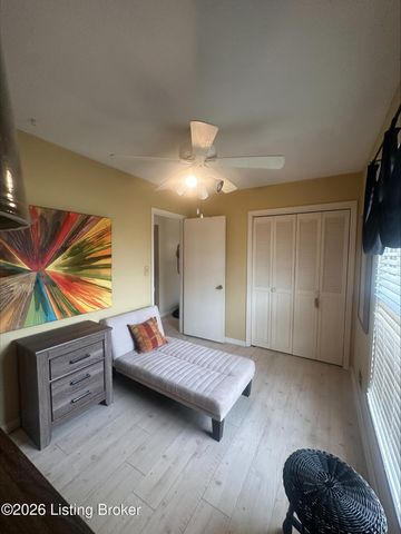 114 Lenoak Dr, Louisville, KY 40214