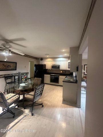 114 Lenoak Dr, Louisville, KY 40214