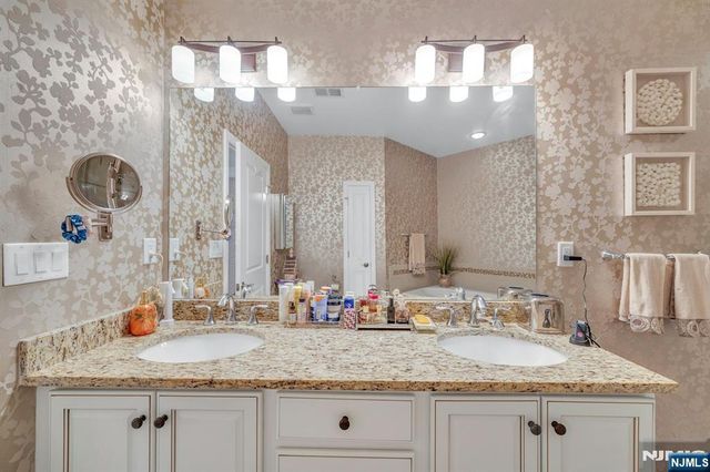 1107 Wickham Terrace 374, Clifton, NJ 07013