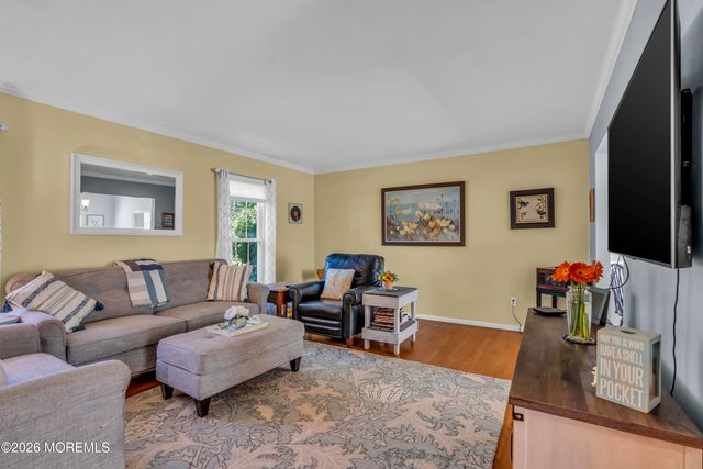 18 Claire Circle, Howell, NJ 07731