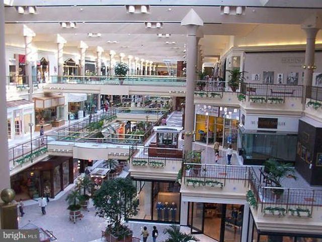 1347 MACBETH ST, Mclean, VA 22102