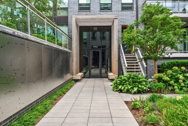 2633 N HERMITAGE Avenue 203S, Chicago, IL 60614