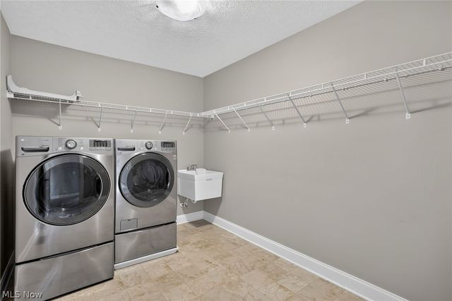 22334 Pinnacle Point, Strongsville, OH 44149