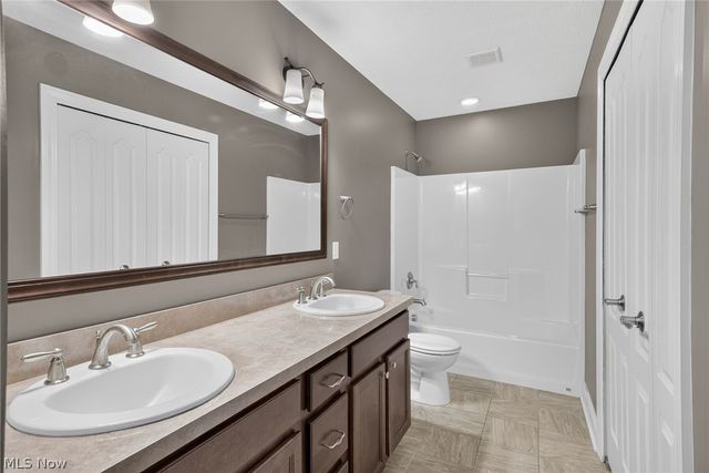 22334 Pinnacle Point, Strongsville, OH 44149