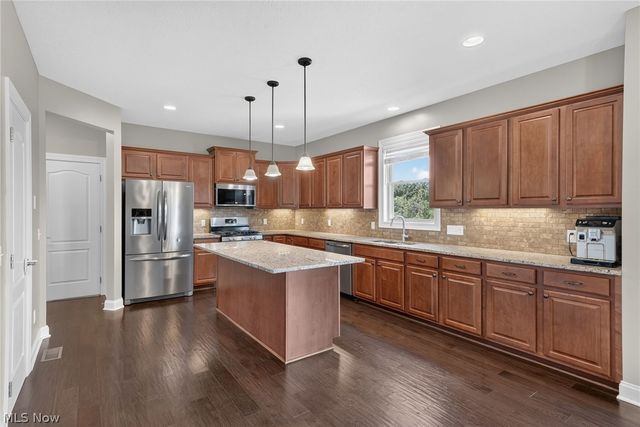 22334 Pinnacle Point, Strongsville, OH 44149