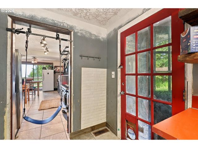 6596 RIVER Rd S, Salem, OR 97306