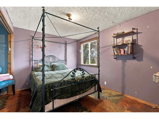 6596 RIVER Rd S, Salem, OR 97306