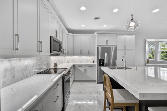 16481 Millenium Court, Westlake, FL 33470