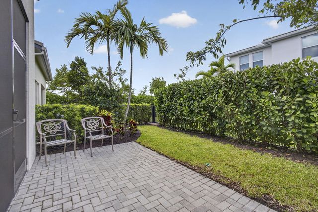 16481 Millenium Court, Westlake, FL 33470