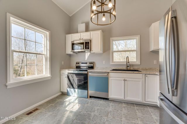 2269 Valleydale Road, Mosheim, TN 37818