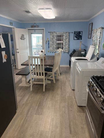 140 Memory Ln, Grand Isle, LA 70358