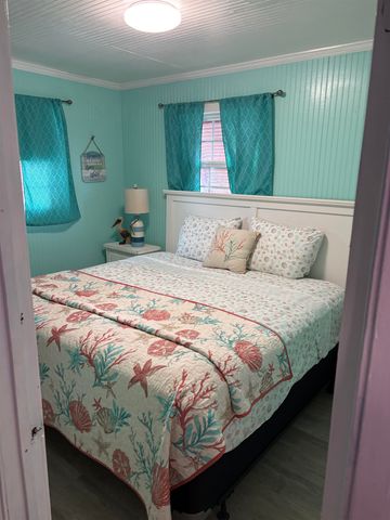 140 Memory Ln, Grand Isle, LA 70358