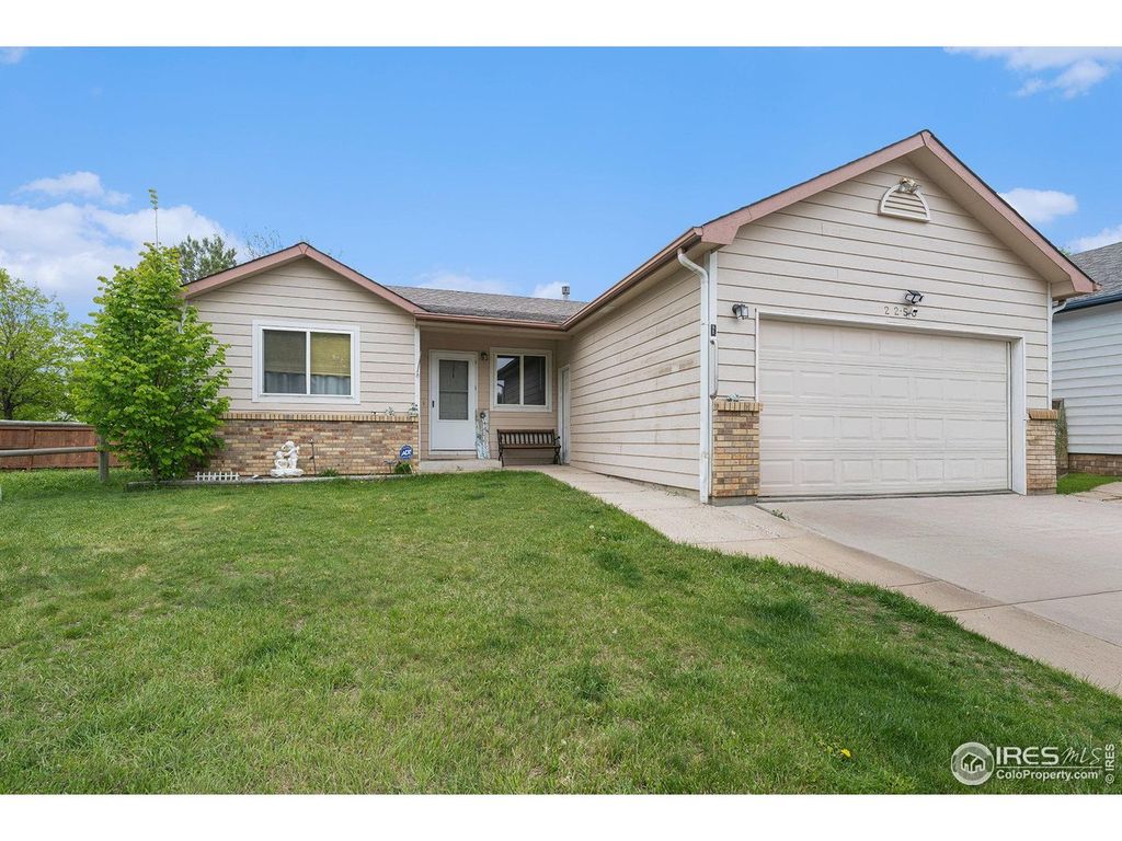2250 W 44th St, Loveland, CO 80538