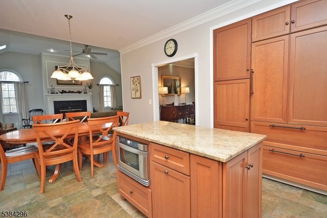 11 Devonald Dr, Bethlehem Twp., NJ 08802