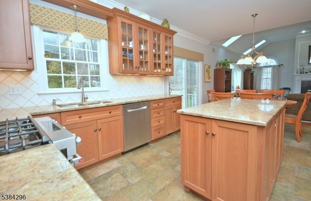 11 Devonald Dr, Bethlehem Twp., NJ 08802