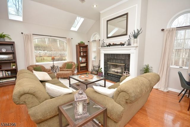 11 Devonald Dr, Bethlehem Twp., NJ 08802