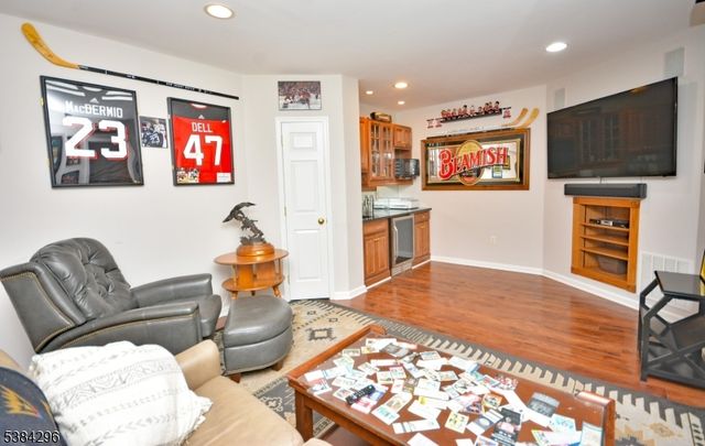 11 Devonald Dr, Bethlehem Twp., NJ 08802