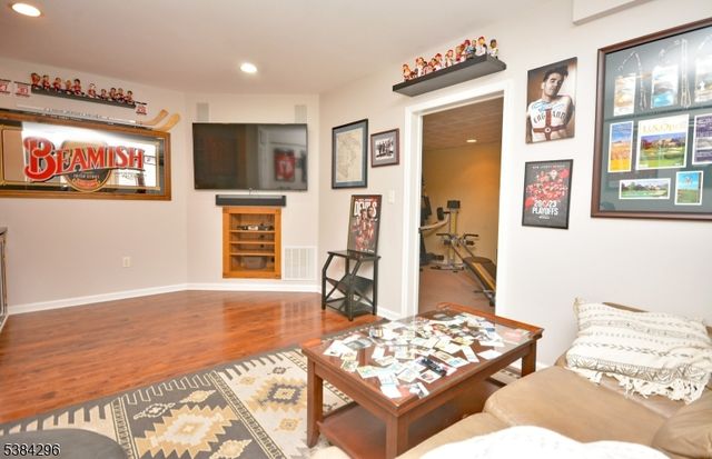 11 Devonald Dr, Bethlehem Twp., NJ 08802