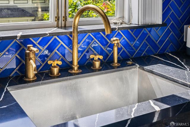 2115 Bush Street, San Francisco, CA 94115